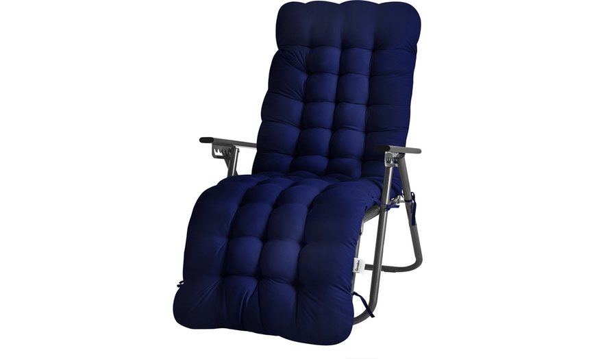 Image 6: Extra Padded Full Length Gravity Chair Cushion