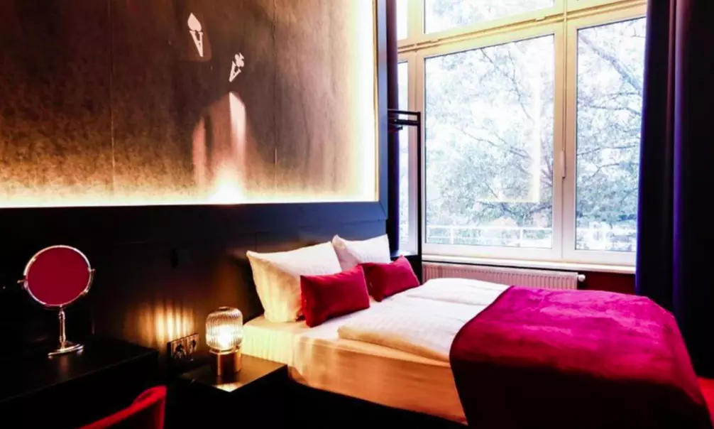 Hamburg: Casino-Doppelzimmer für 2 Personen