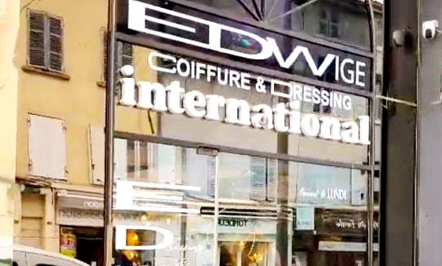 Image 3: Nouvelle couleur, nouveau style chez Edwige Coiffure