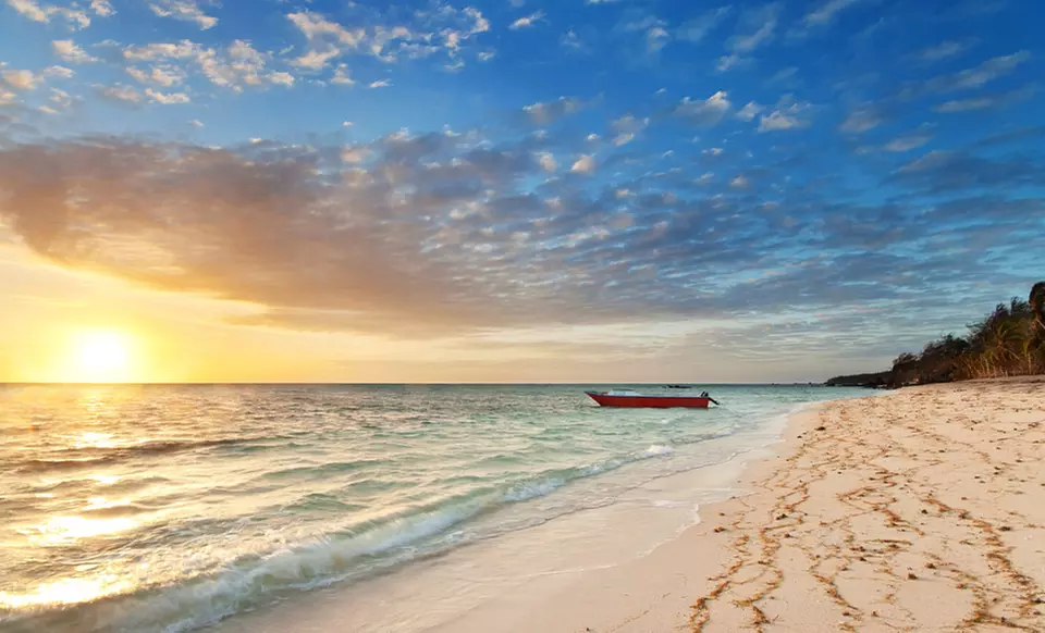 12-Day New Zealand and Fiji Vacation with Airfare from Pacific Holidays; Price/Person Based on Double Occupancy - Second Medium