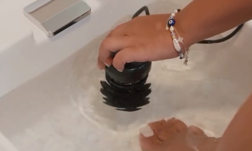 Image 5: Relaxing Massages, Facials, & Spa Packages for Couples & Solo