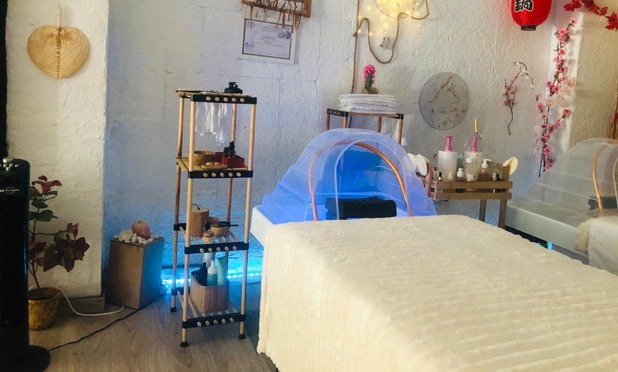 Image 12: Spa capilar japonés con facial Kobido y bebida de cortesía para 1