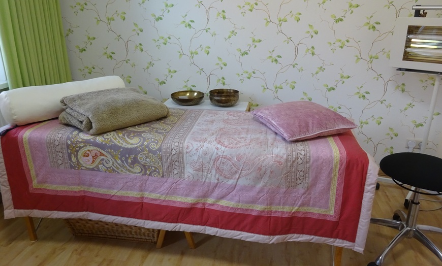 Image 1: Neue Energie spüren: Reiki-Behandlung für 1 Person