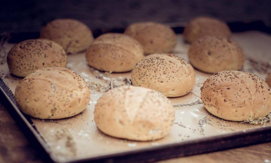 Image 2: 1 Burger oder 5er-Stempelkarte nach Wahl inkl. Beilage für 1 Person