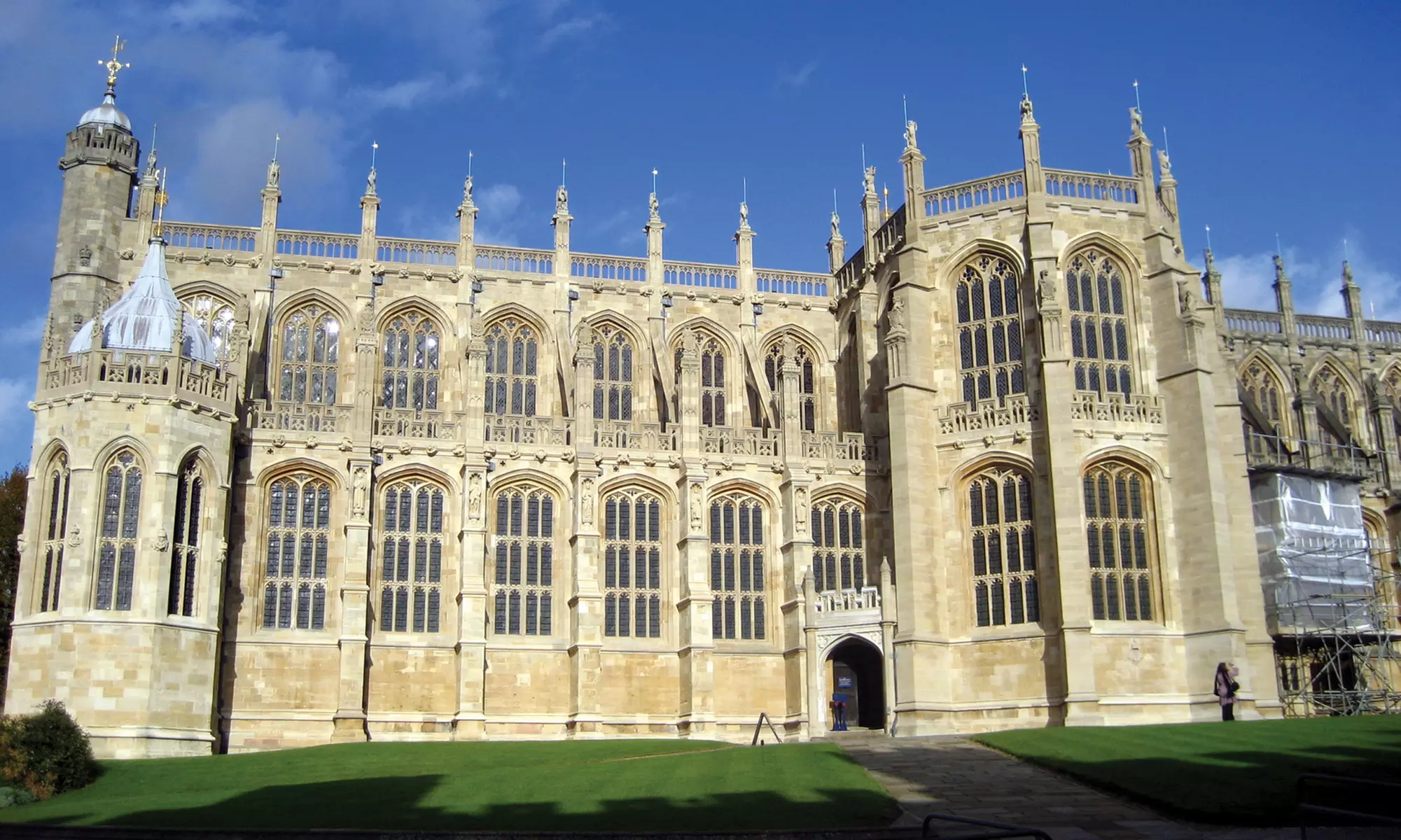 Royal Windsor Afternoon Tea Bus Tour | Family Day Out!