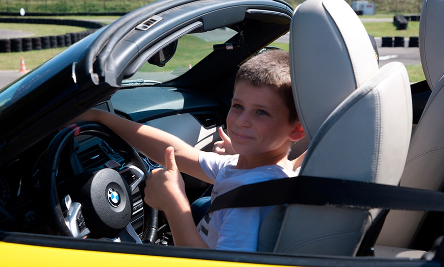 Image 2: Au volant dès 6 ans : révéler le pilote qui sommeille en vos enfants