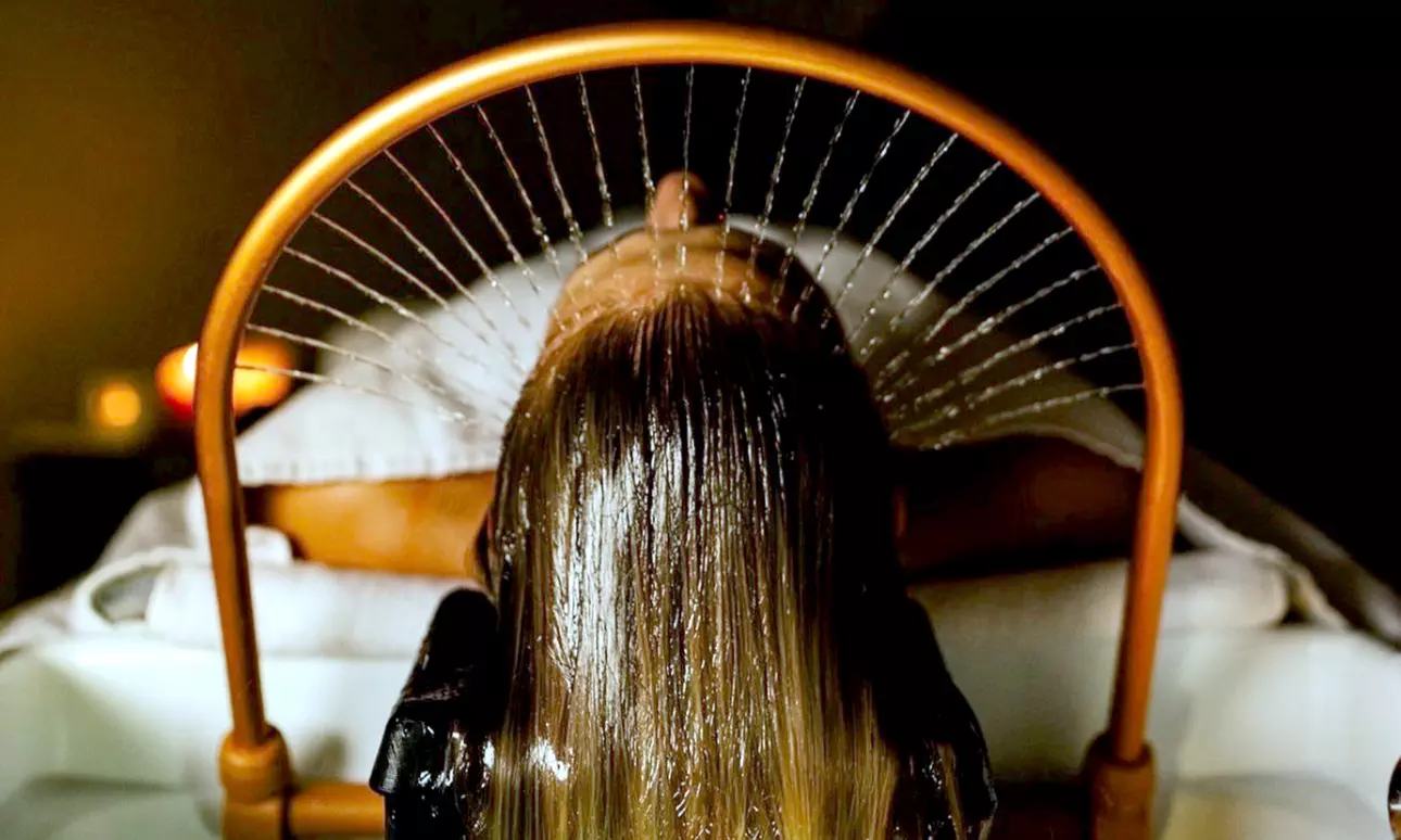 Relax y mimos para tu cuero cabelludo: masaje capilar en camilla Hair & Spa con opción a tratamiento hidratante para 1 - Primary Image