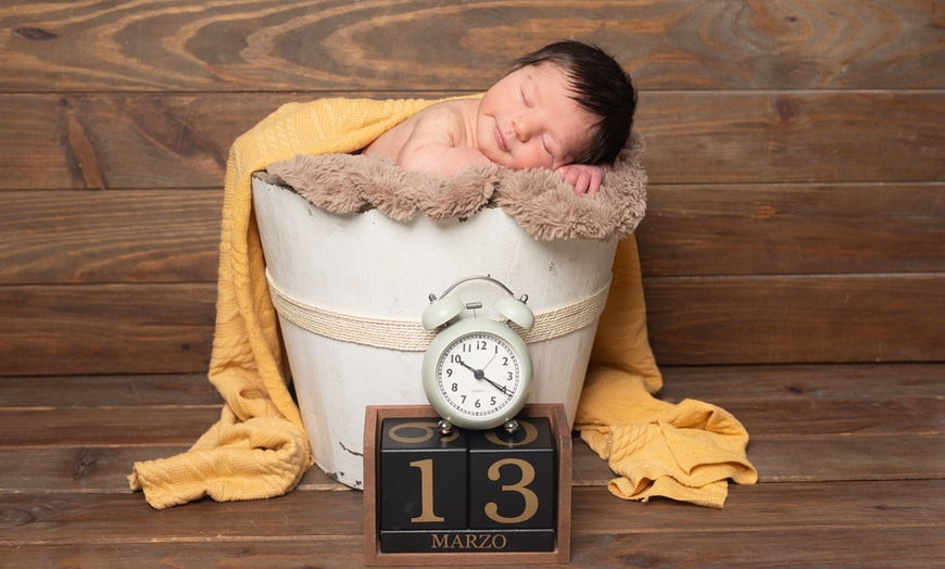 Image 13: Sesión de fotos de embarazo o recién nacido a elegir para 1 persona