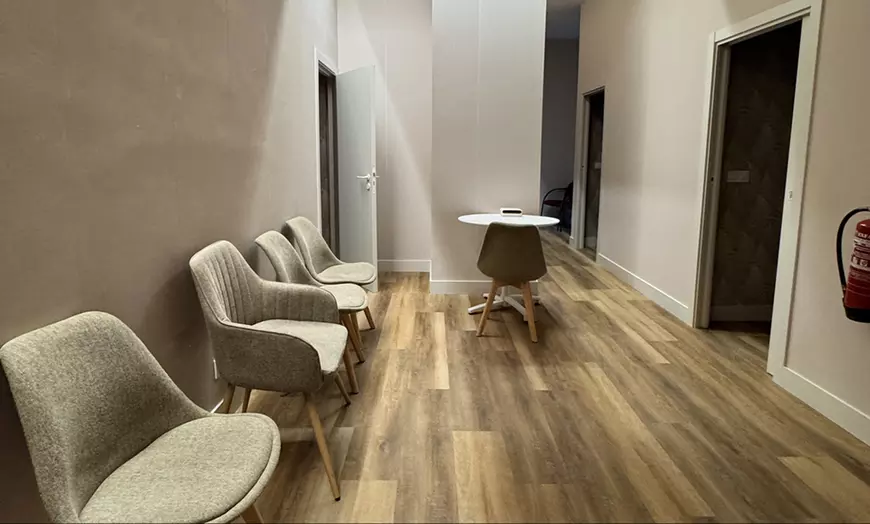 Image 4: ¡Luce una mirada única con tratamientos para pestañas y cejas para 1!