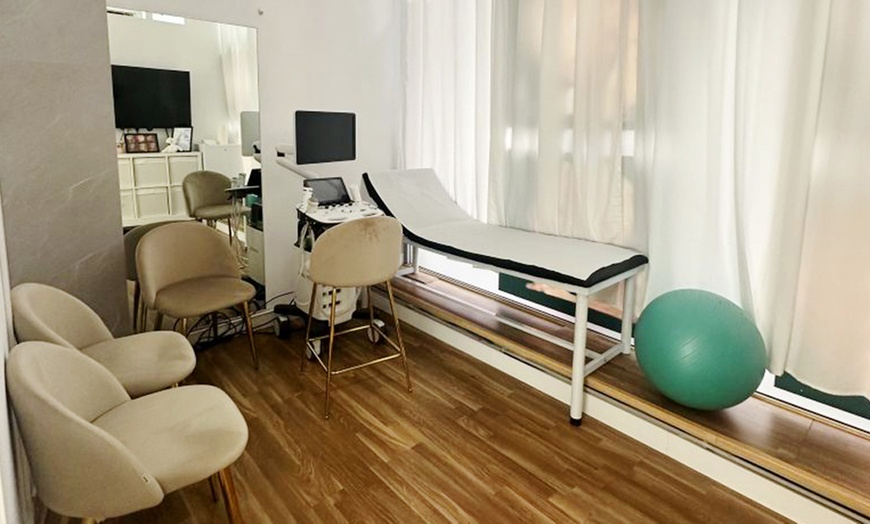 Image 4: Momentos de latido, revelación del sexo y recuerdos en 5D