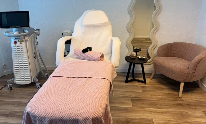 Image 3: 1 jaar lang onbeperkt ontharen in een professionele lasersalon