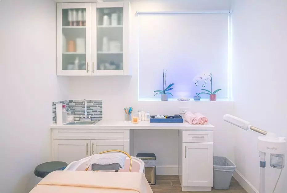 60-Minute Japanese Head Spa w/ Neck and Shoulder Massage and Tea