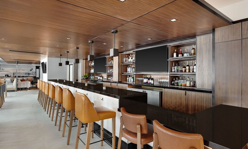 Image 19: Modern Stay with Easy Access to NYC