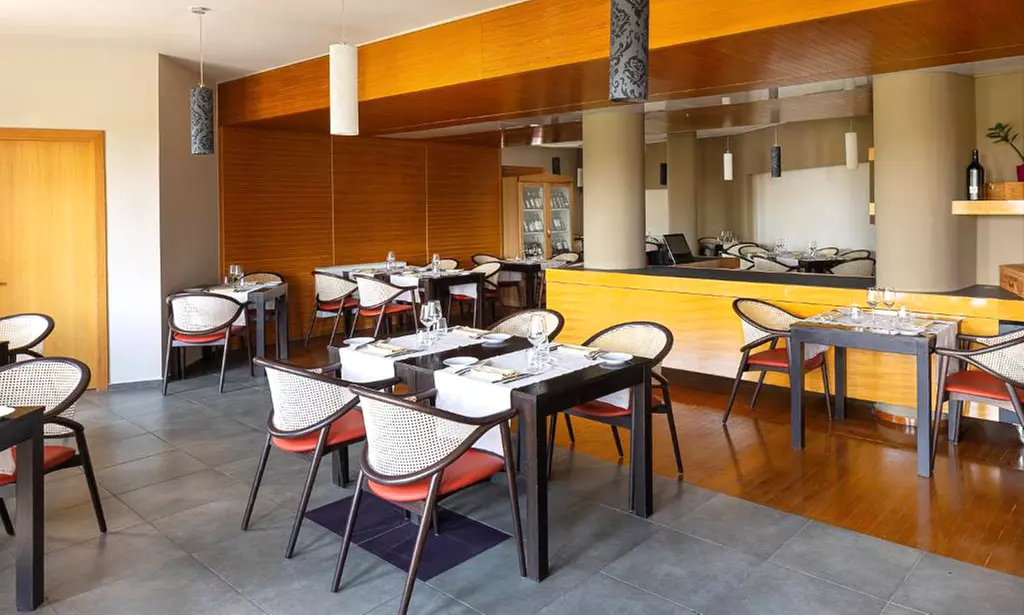 Siena 4*: camera Classic con colazione o mezza pensione, Spa e drink