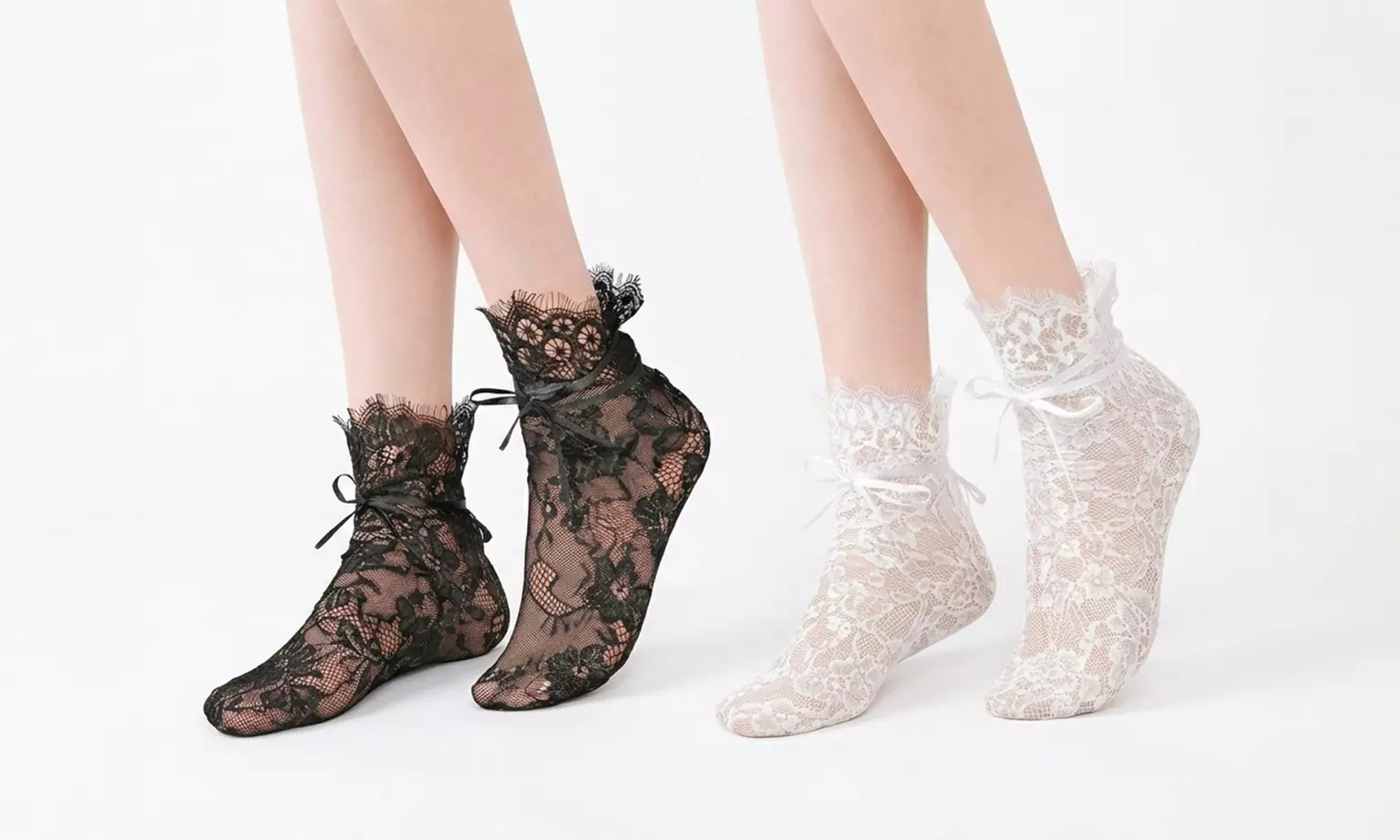 Pack of One or Two Women’s Floral Lace Ankle Socks