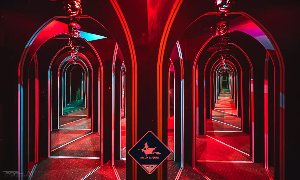 Magia i emocje: Bilety do Muzeum Iluzji Krzywy Domek i Baszty Tajemnic