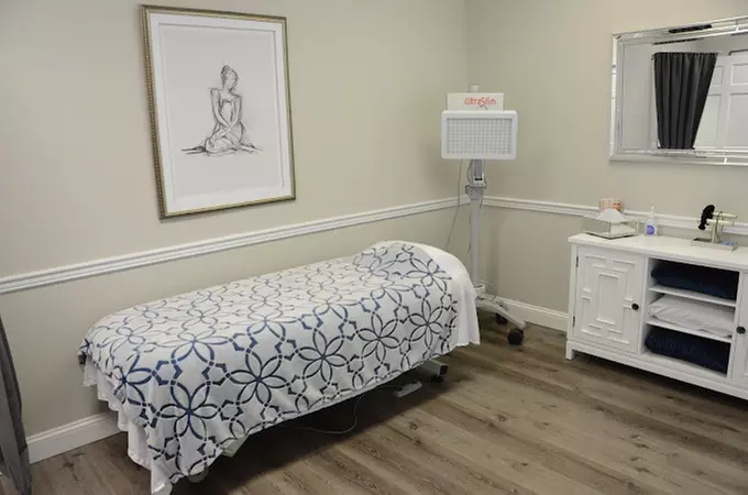 Discover Barrington Back & Body's non-invasive facelift options with anti-aging massage, offering up to 30% off. - Second Medium