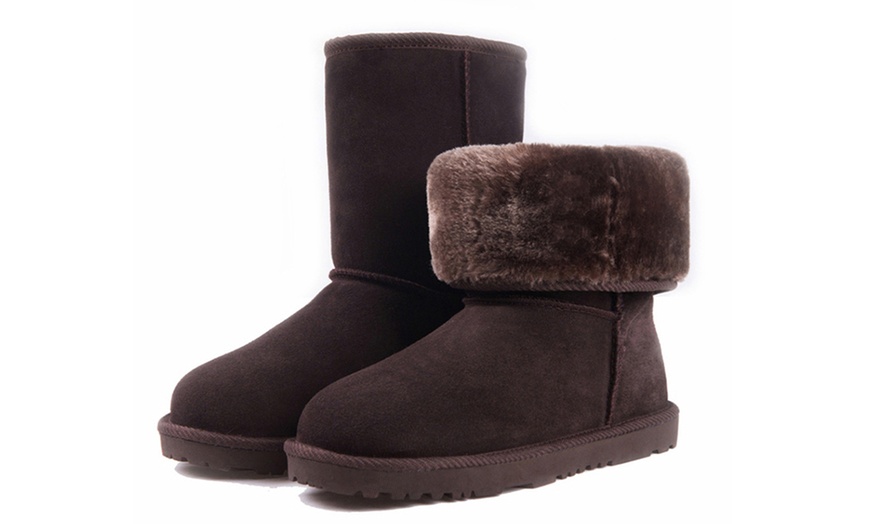 Image 8: Sheepskin and Merino Wool Boots