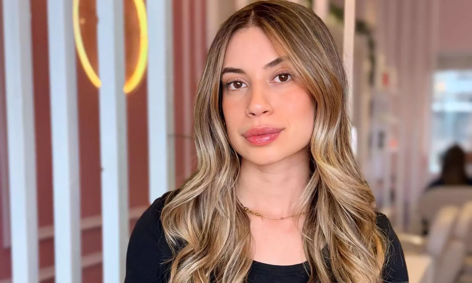 Get a Hair Wash, Conditioning & Blowdry with Cut or Brazilian Keratin