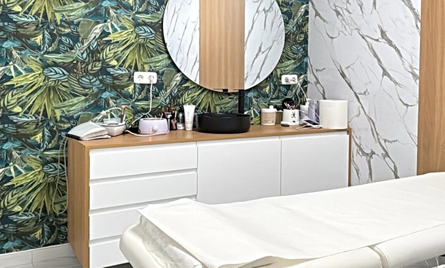 Image 2: Peeling químico con salicílico y acelaico en 1 o 2 sesiones