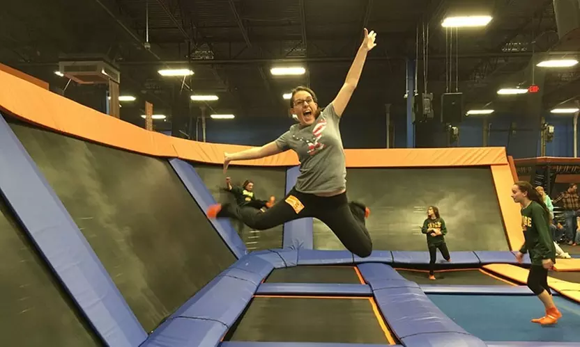 Jump into Fun – Select from 60 Minutes to All Day Jumping