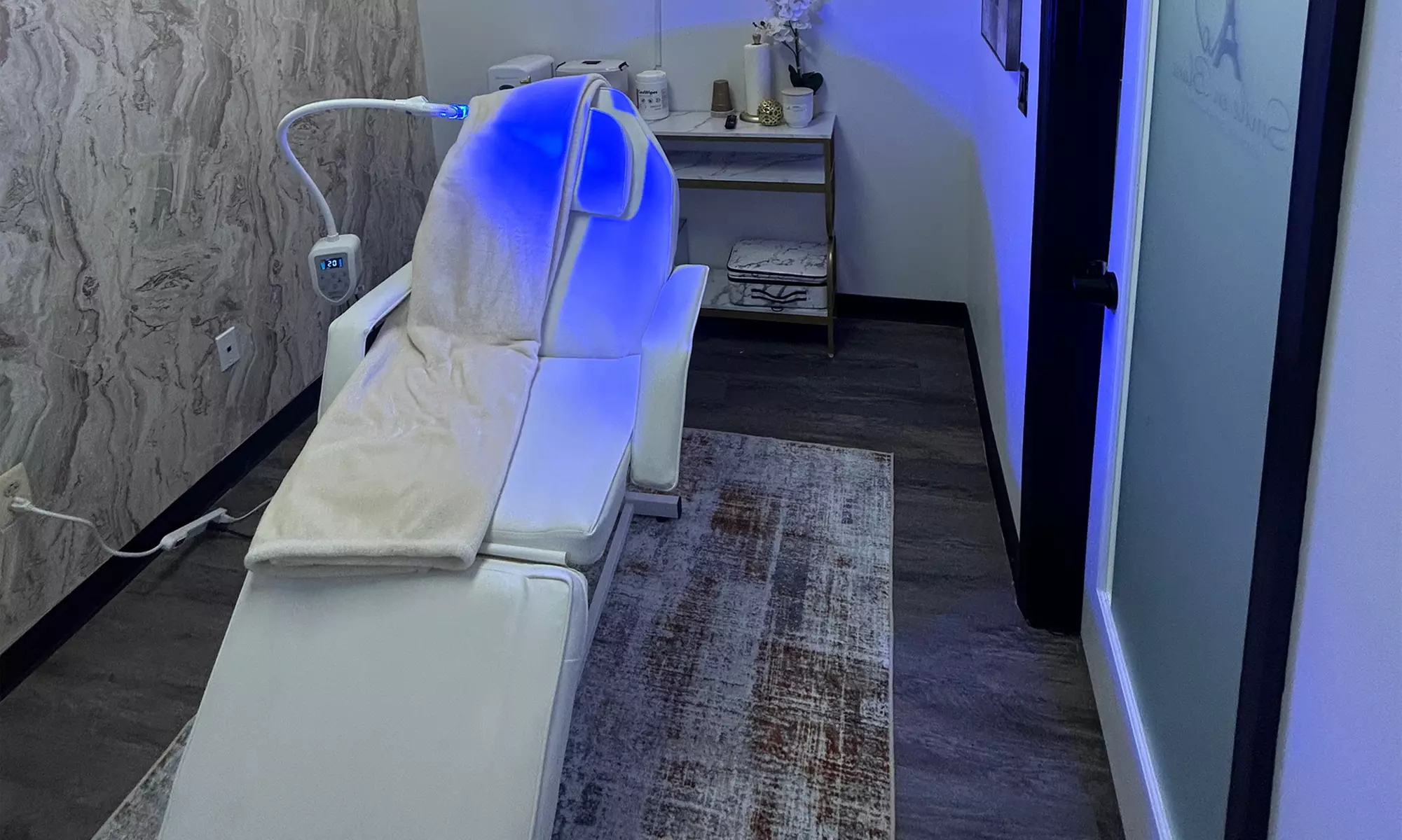 40- or 60-Min Whitening Session or 20-Min Session for First-Timers