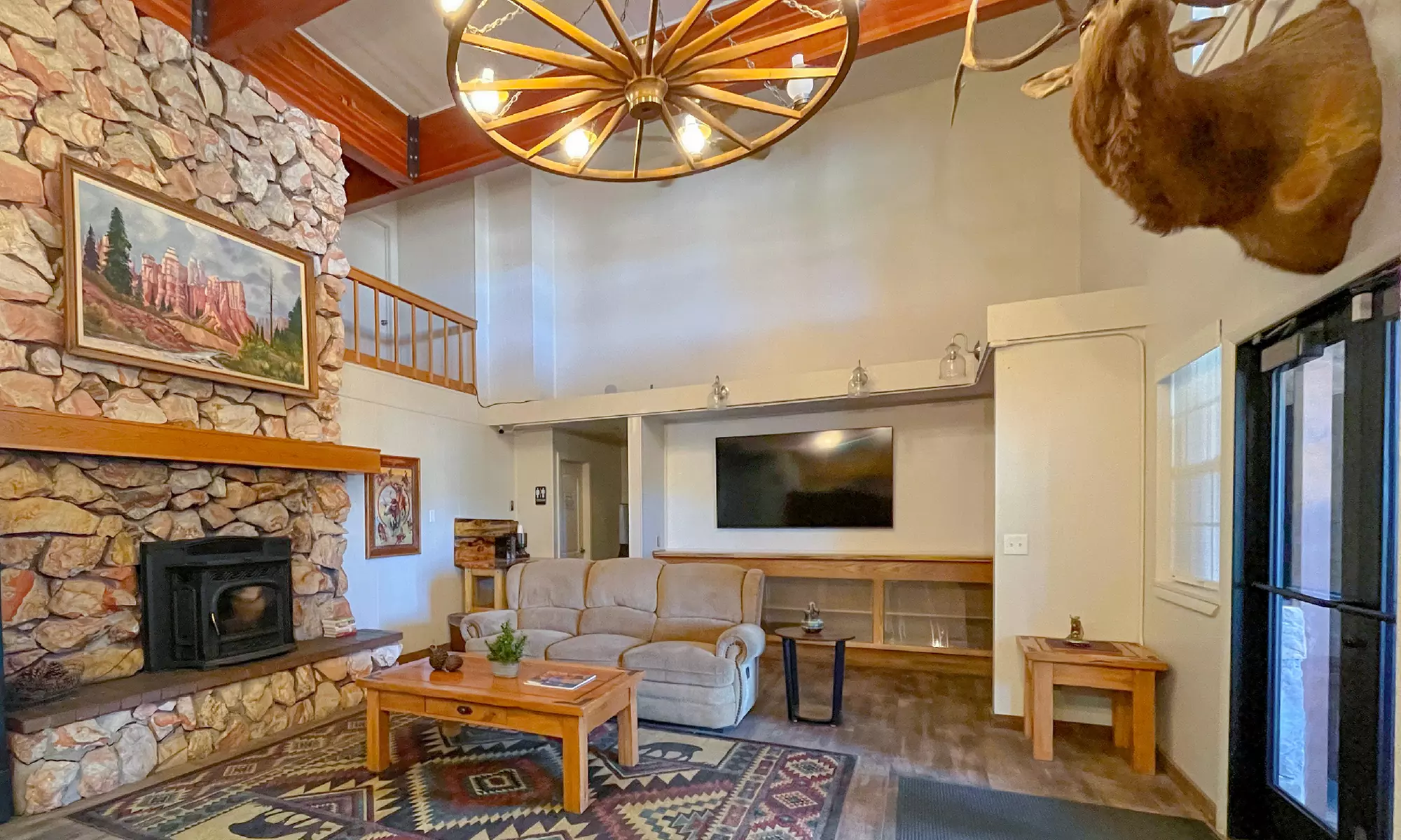 Stay with Home-Style Dining & Pool Access at Bryce Canyon Pines Lodge in Utah
