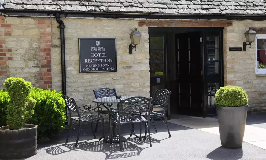 Image 7: Oxfordshire: Double Room with Breakfast
