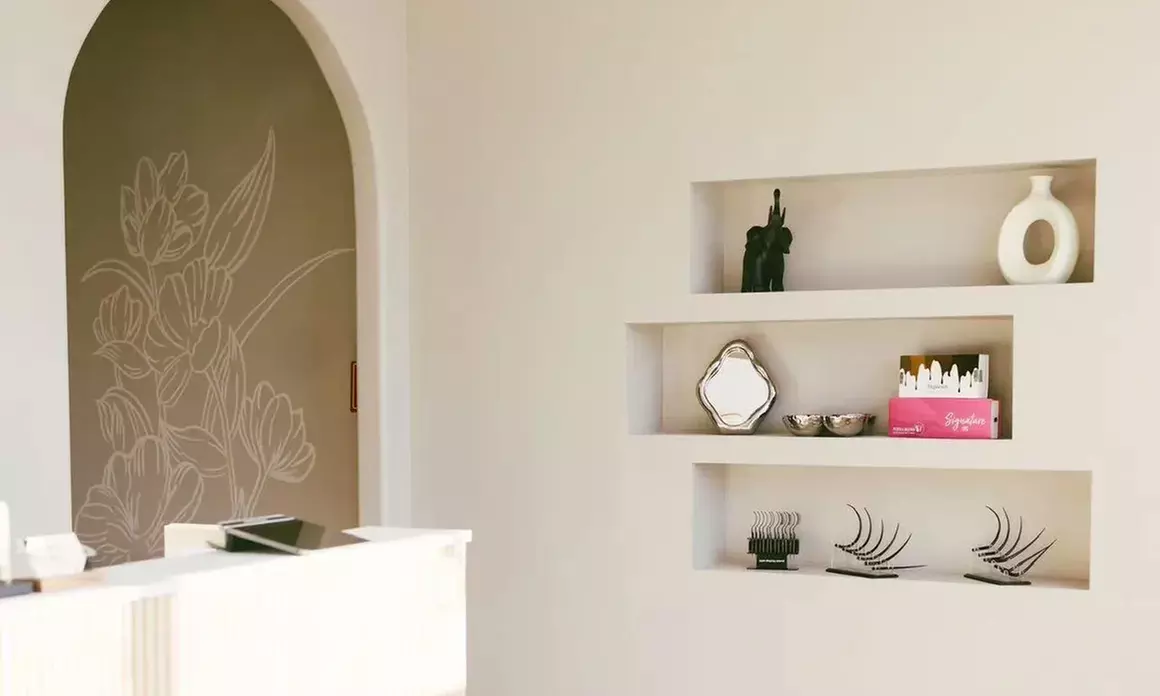 Up to 55% Off on Eyelash Extensions at DORA PMU STUDIO