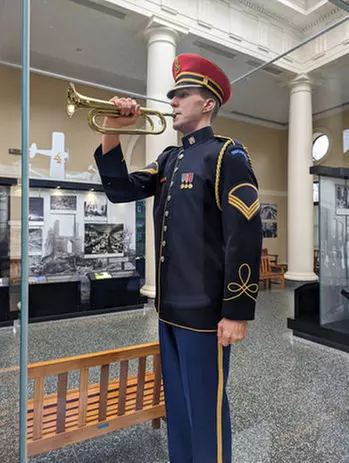 Guided Walking Tour of D.C. Memorials & Arlington Cemetery