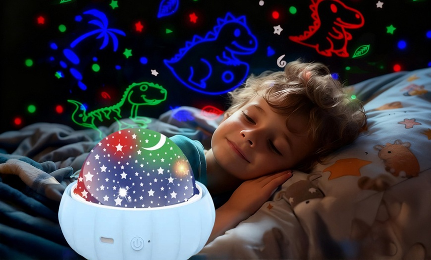 Image 4: Rotating Starry Sky Projection Night Light