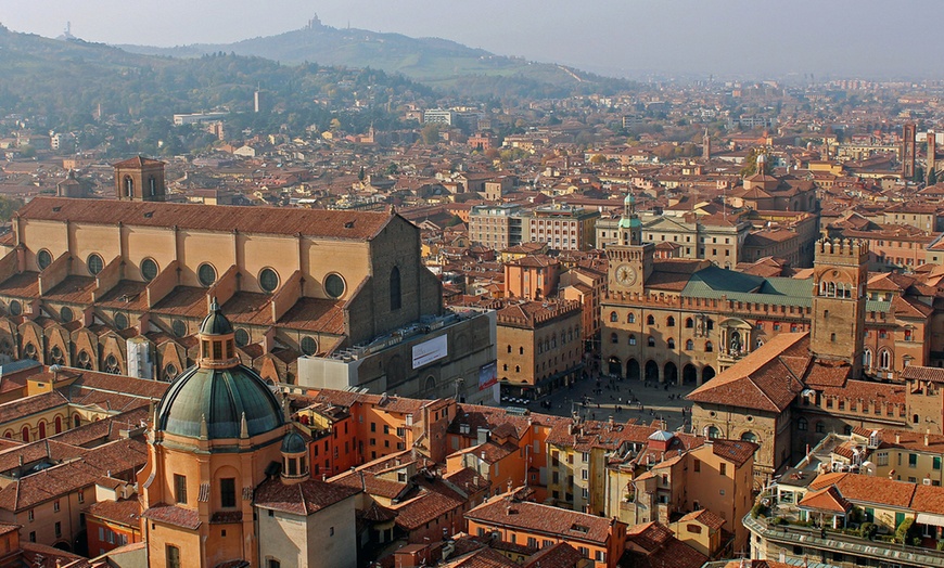 Image 1: Bologna, arte e tradizione emiliana