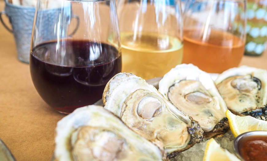 Image 4: Hands-On Oyster Shucking Class with Expert Pairings at Wine 4 Oysters