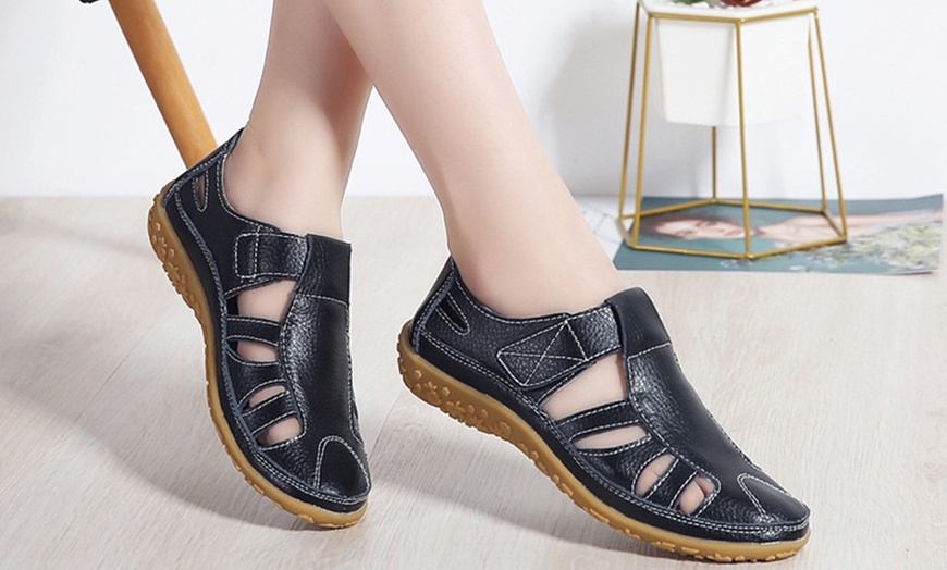 Image 12: Women's Retro-Style Sandals