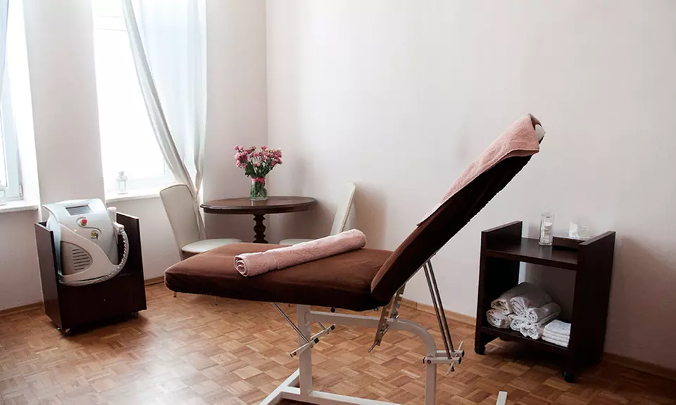 Zabieg kwasem hialuronowym na wybrane partie twarzy w Beauty Line