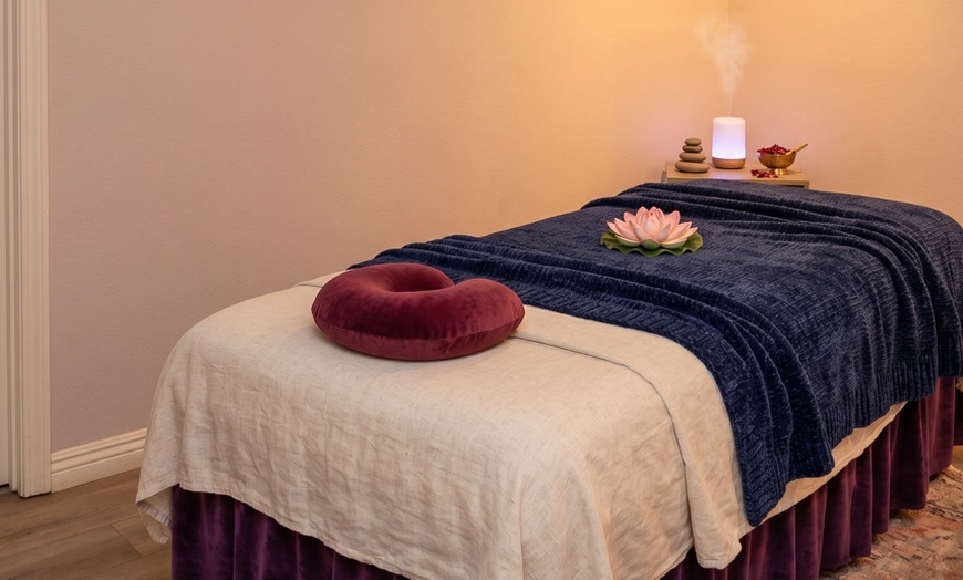 Image 3: 50-Minute Custom Body Massage and Hot Stone Experience