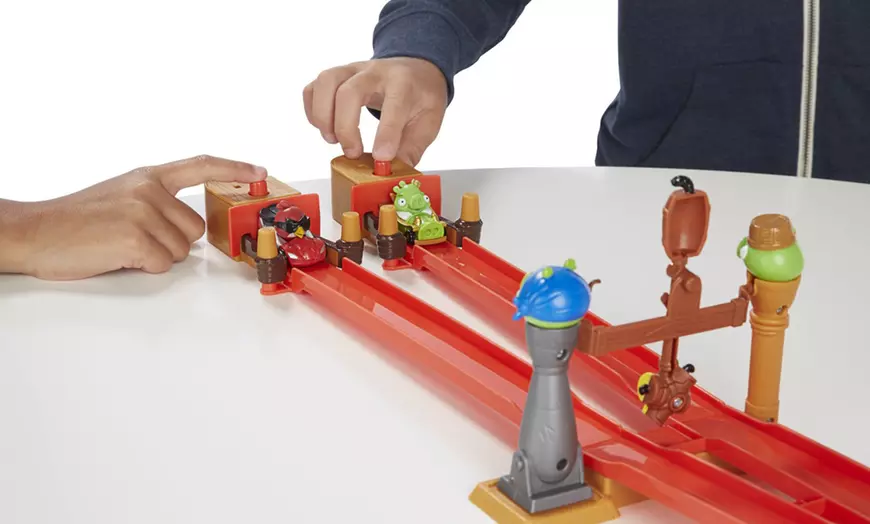Image 3: Angry Birds Go Pig Rock Raceway