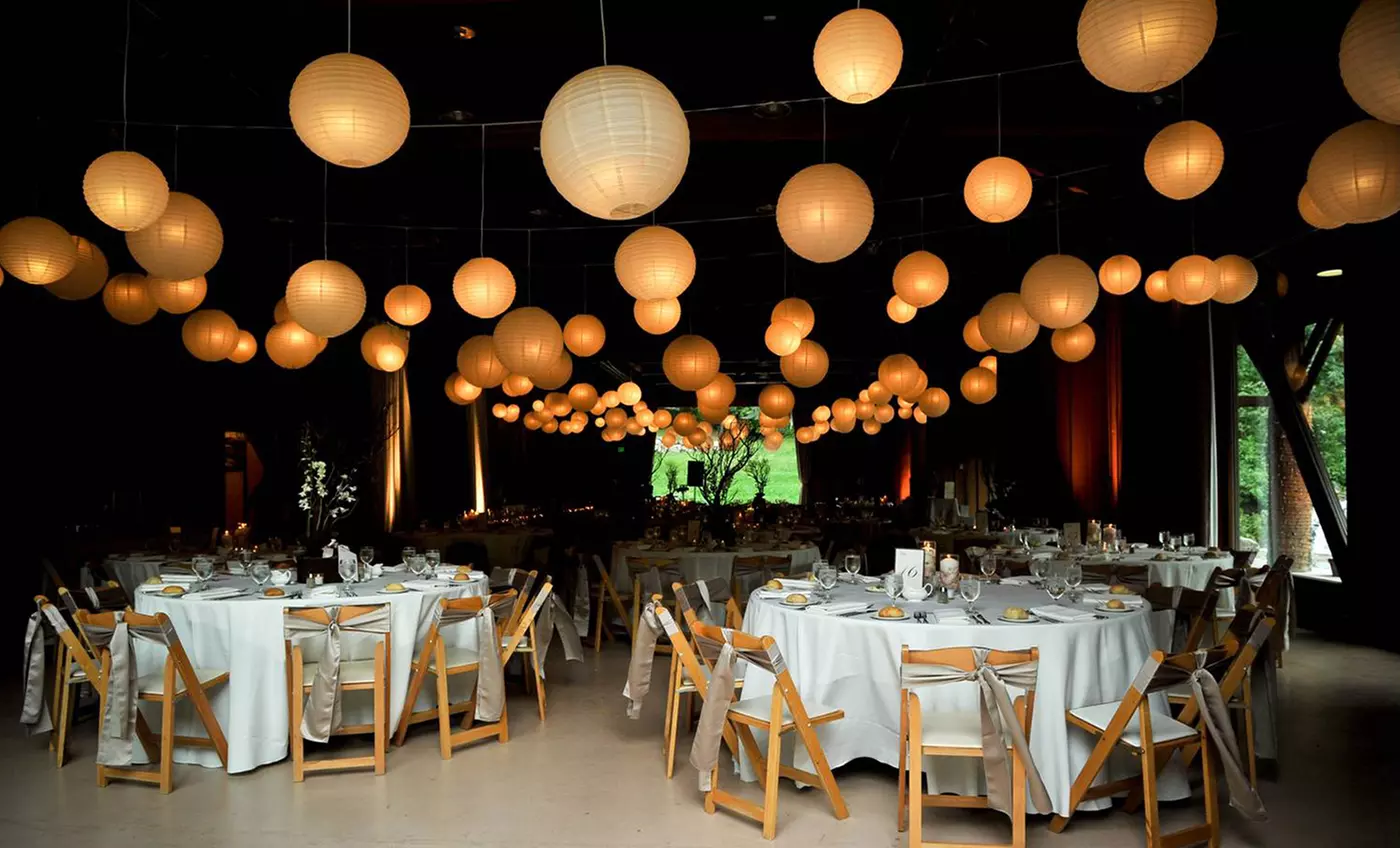 Round White Paper Lanterns (10-Pack) - Primary Image