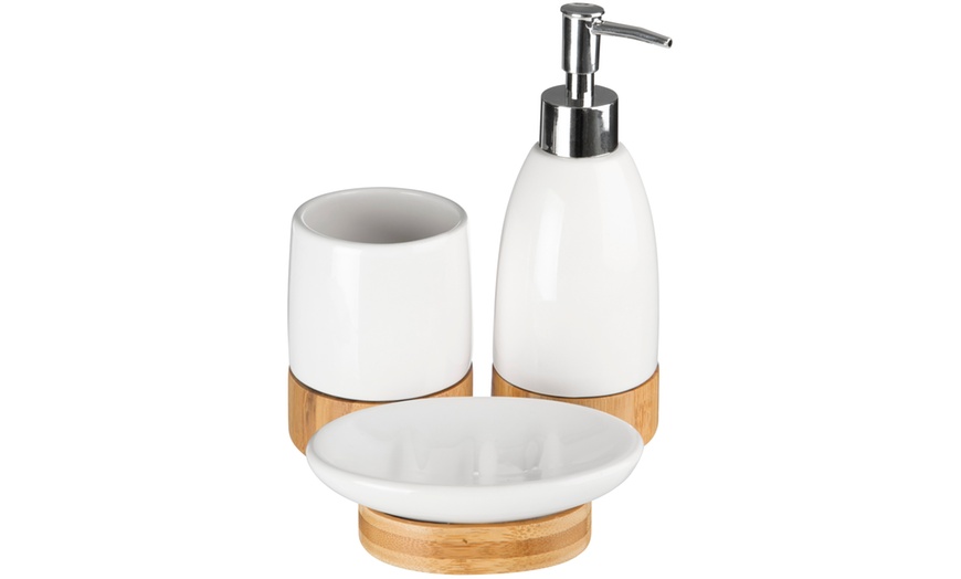 Image 2: Three-Piece Bamboo Bathroom Set