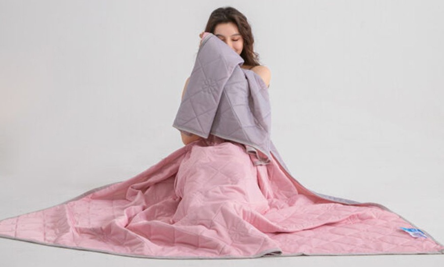 Image 7: Solid Colour-Design Printed Summer Cool Quilt