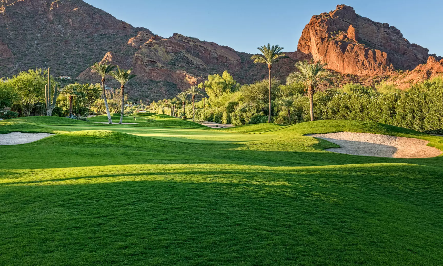 Member Pricing: 4-star Hotel in Camelback Foothills with Pools, Golf