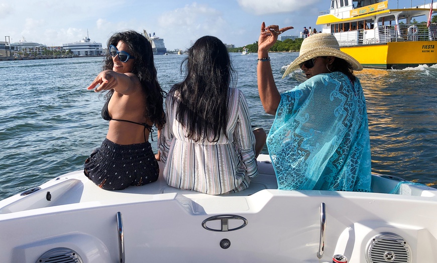 Image 9: Explore Up to 5 Hour-Private Sandbar Boat Charter for Up to 6 People 