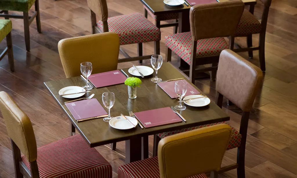 Aberdeen: 4* Superior Double or Twin Room Stay w/ Breakfast & Prosecco