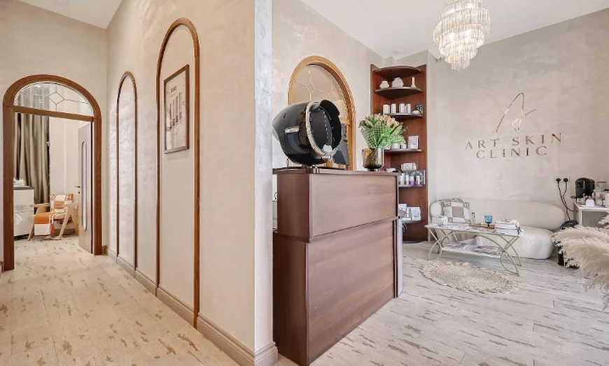 Image 6: Achieve Natural Results with up to 3ml Dermal Filler