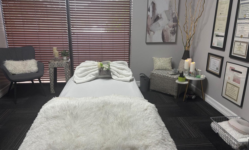 Image 4: 60-, or 90-Min Sports/Deep Tissue Massage + Stretching + Hot Stones