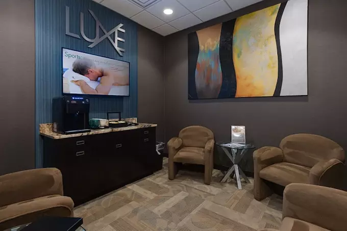 Unwind and Relax: One-Hour Standard Massage with HydroLuxe Massage