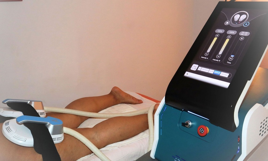 Image 5: Hasta 9 sesiones de electroestimulación y masaje drenante en Les Corts