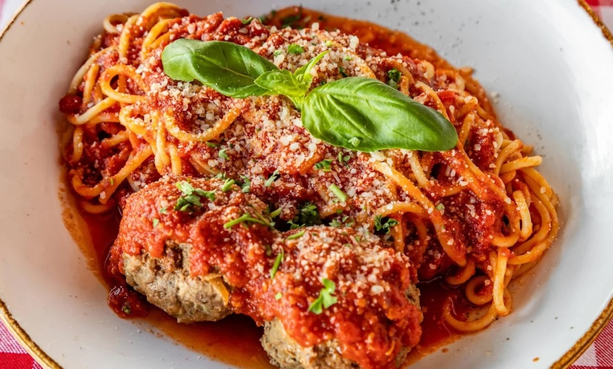 Image 2: Ricci's Italian: Bottomless Brunch or Dinner for 2 or 4 with wine