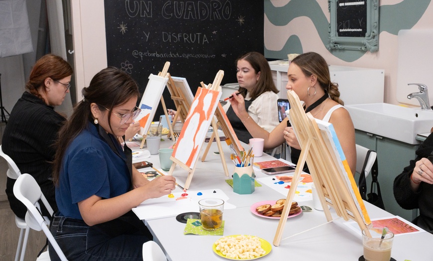 Image 5: Taller para 1 o 2: pintura de cuadro o tote bag, o clase de maquillaje