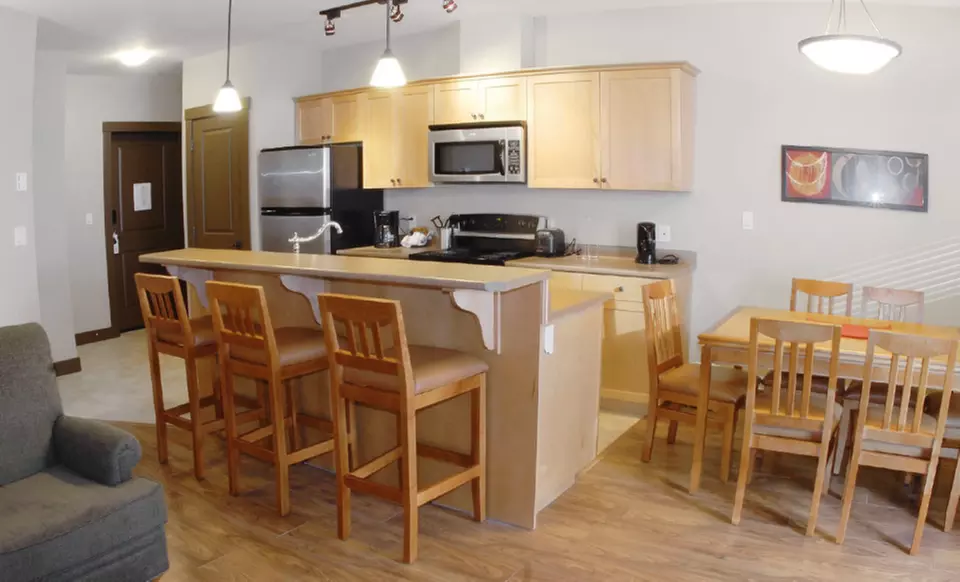 Stay at Palliser Lodge in Golden, BC; Dates into September - Second Medium